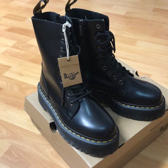 SOLD Dr. Martens Jadon Smooth Leather Platform - Picture 5 of 5